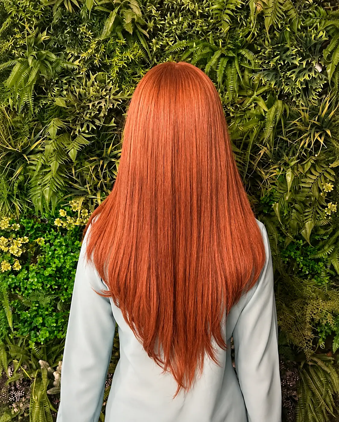 Cabelo acobreado com brilho